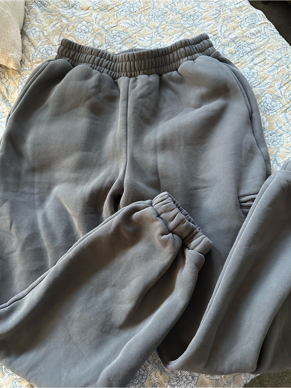 Women's Fleece Jogger Pants - Gray